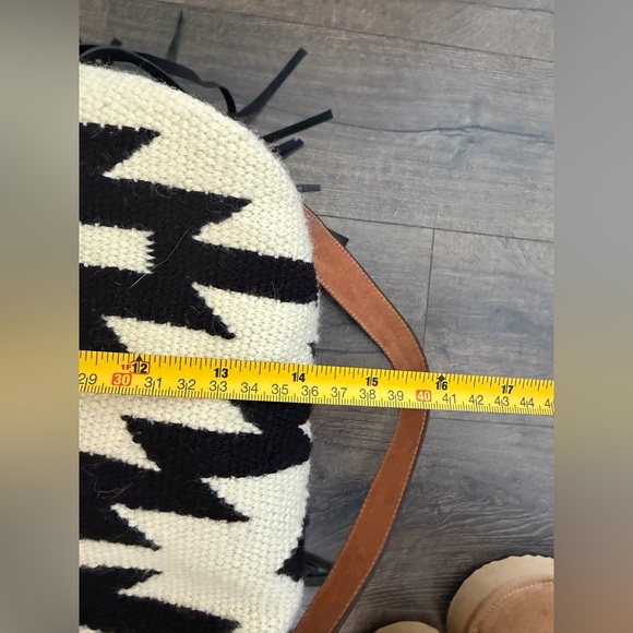 American Darling | Crossbody Hand Tooled Saddle Blanket | Leather Western Purse - Picture 10 of 12